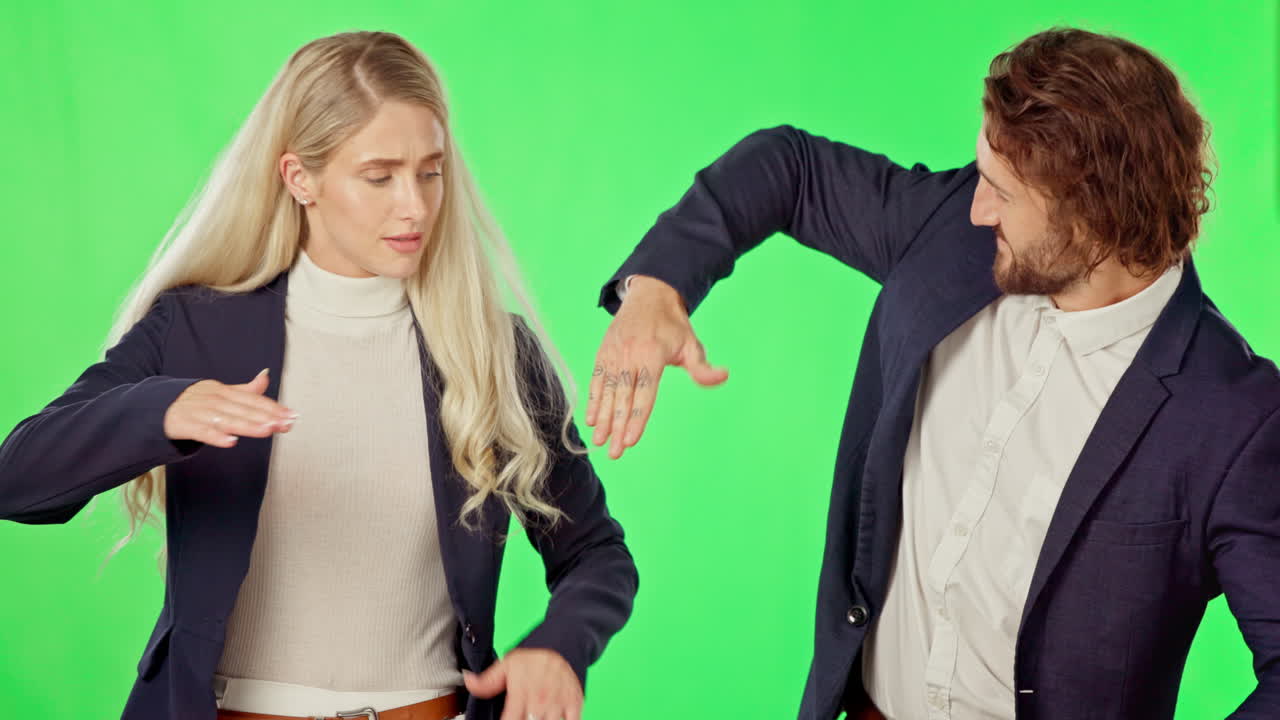 사업가들과 함께 로 ⁇ , 댄스, 코 ⁇