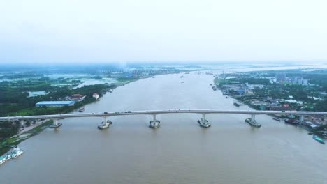 Drohnenaufnahme-Einer-Brücke