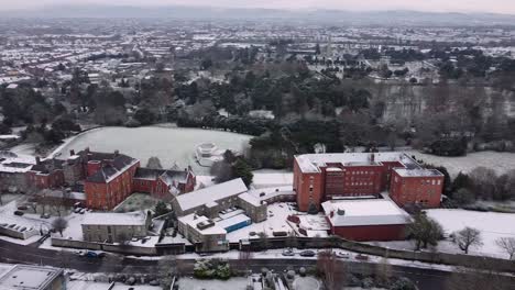 Vista-Aérea-De-Dublín-Nevando-En-Invierno