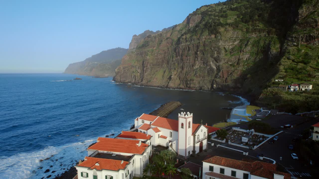 Igreja Costeira na Madeira