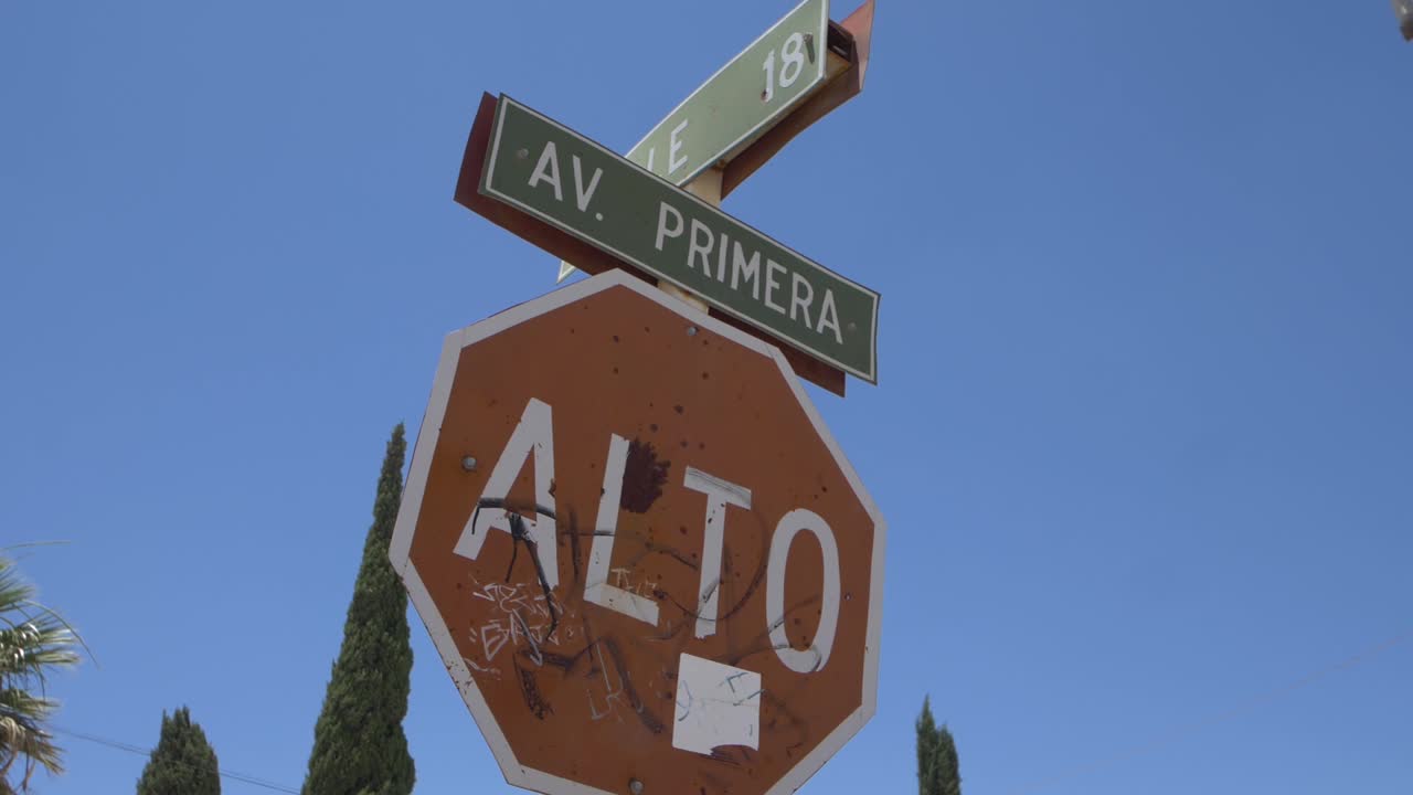 Vandalized Spanish stop sign &amp;quot;Alto