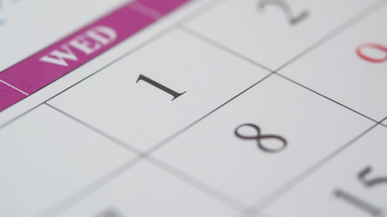 concepto de fecha límite con marca roja en la fecha del calendario