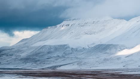 ártico, cubierto de nieve, el lapso de tiempo de las montañas polares