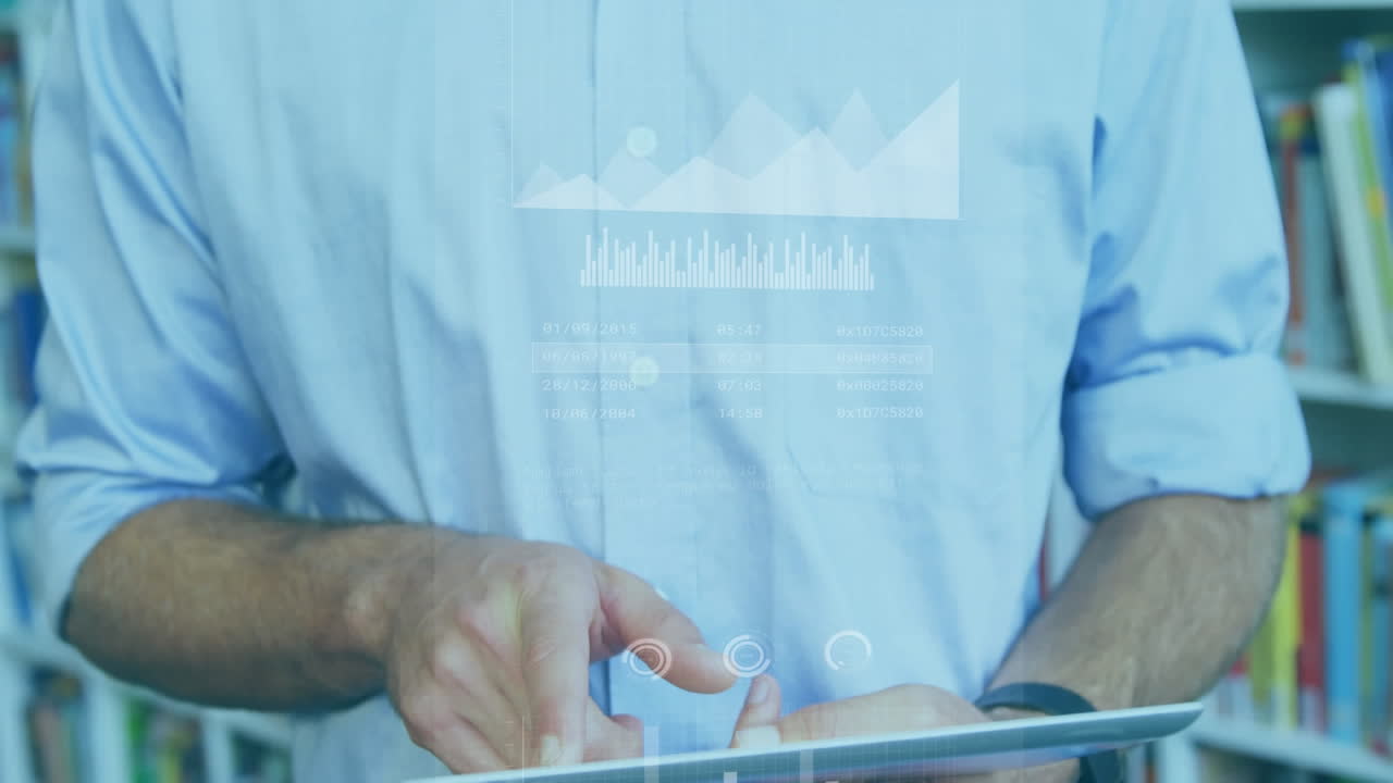 animación de gráficos, círculos de carga, barras, sección media del hombre caucásico desplazándose en la tableta digital