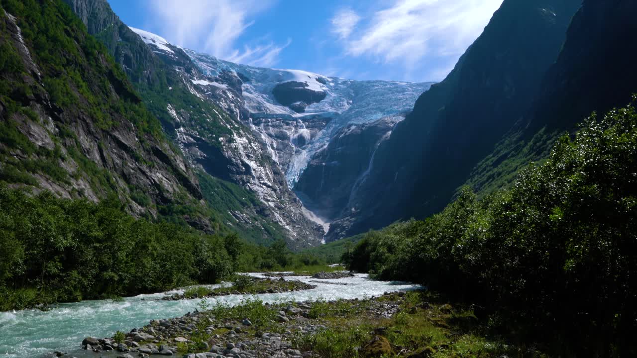 Bellissima natura Norvegia: Ghiacciaio Kjenndalsbreen
