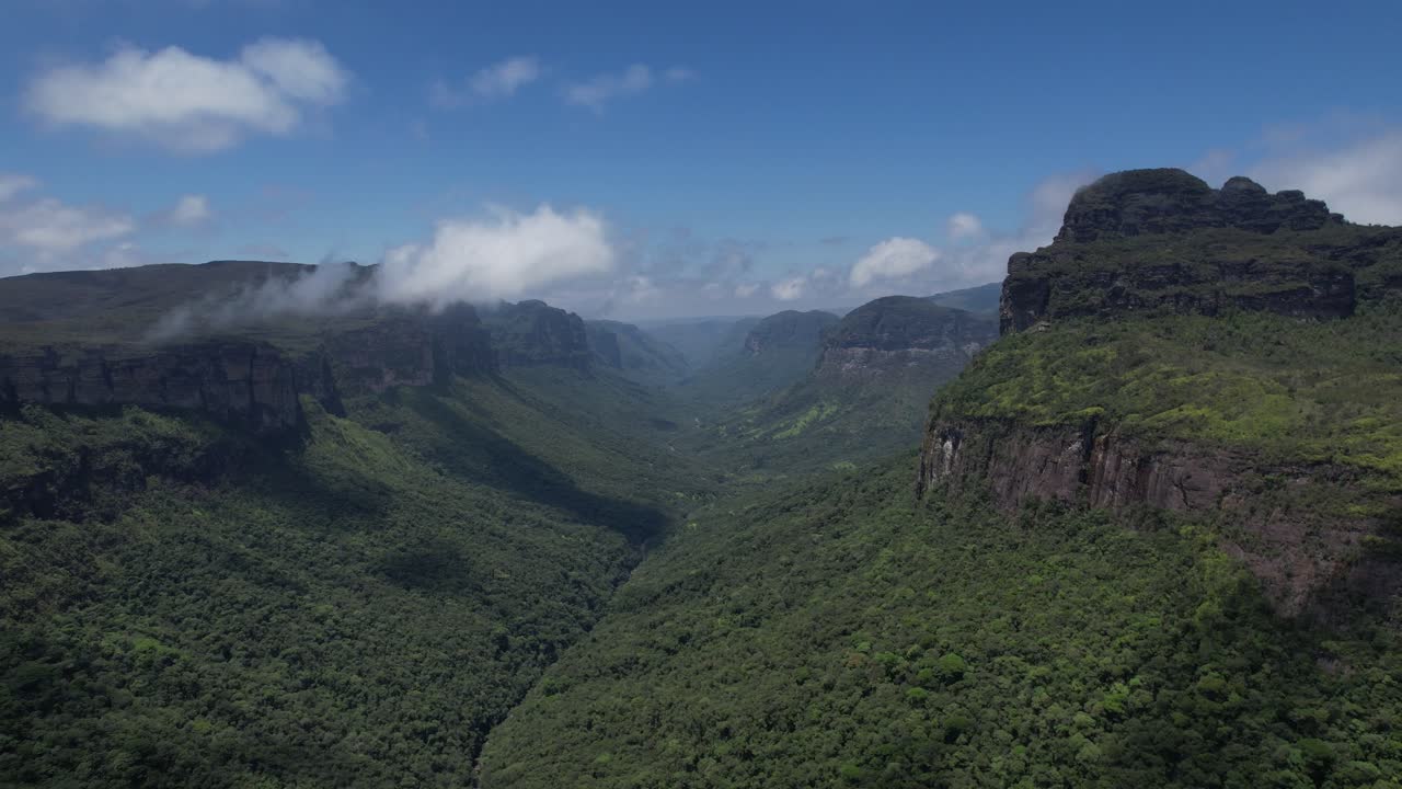 video del avión no tripulado de vale do pati en chapada diamantina, bahía, brasil