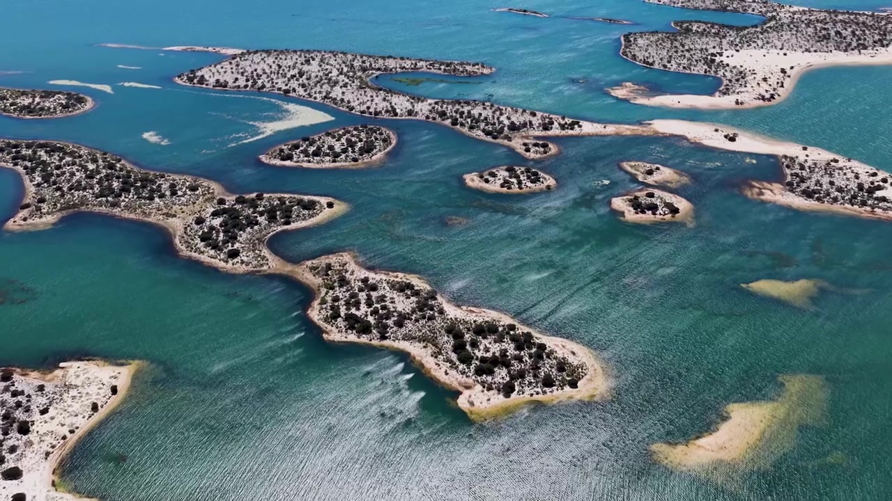 Sanddynene i Velho Chico ved Casa Nova i Bahia, Brasil. Slyngende sanddyner. Naturlandskap. Sanddynene i Velho Chico i Bahia. São Francisco-elven. Sanddynelandskap. Ferie og reise. Nordøst-Brasil.