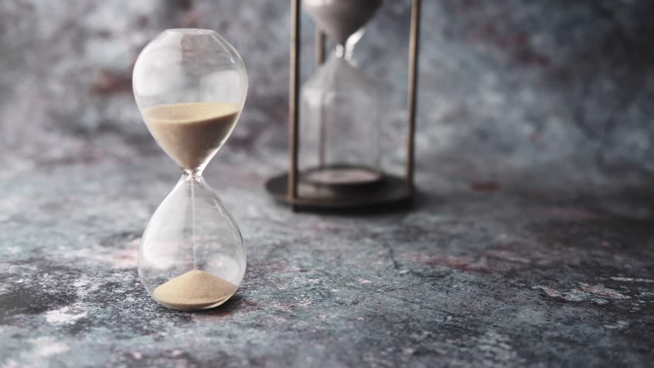 reloj de arena y tiempo