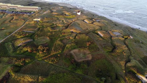 Costa-En-Hirtshals,-Norte-De-Dinamarca.-Imágenes-De-Drones-De-4k