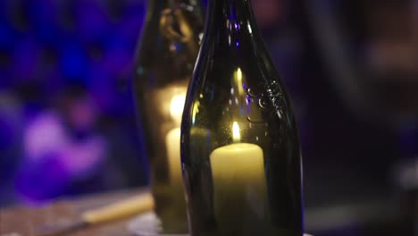 velas en botellas de vino