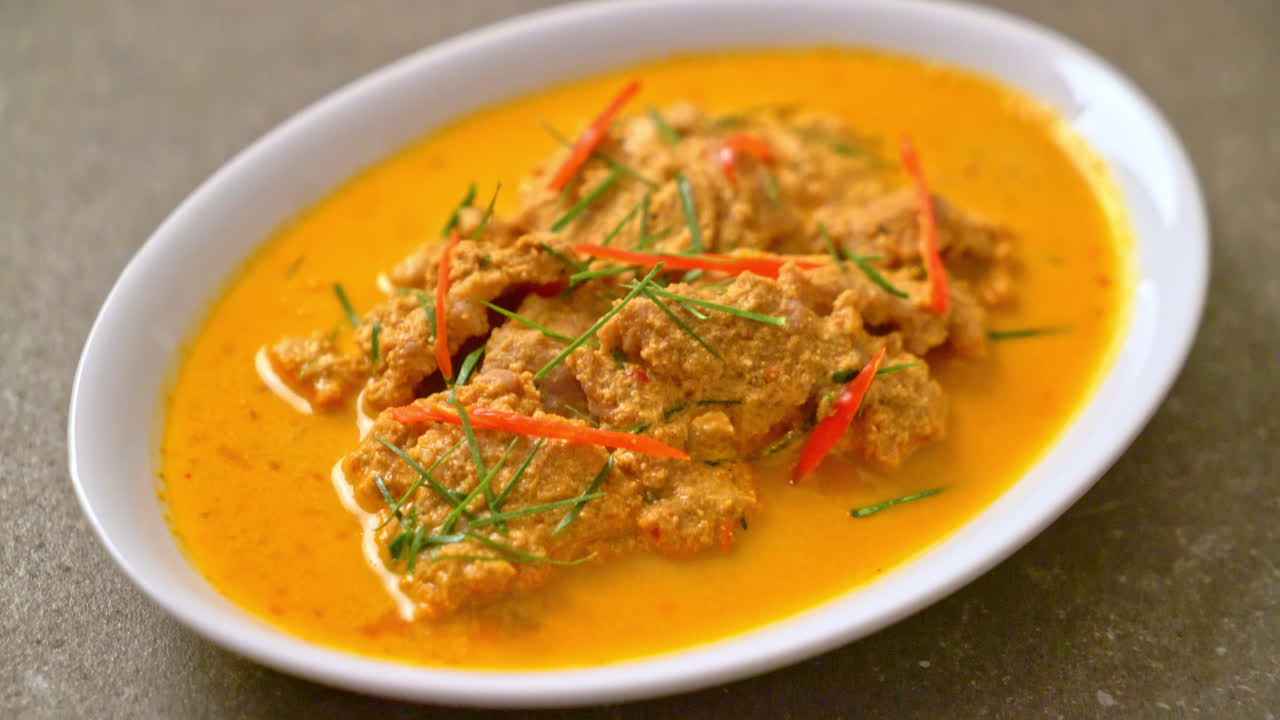 kit de comida tailandesa curry panang con cerdo - estilo de comida tailandesa