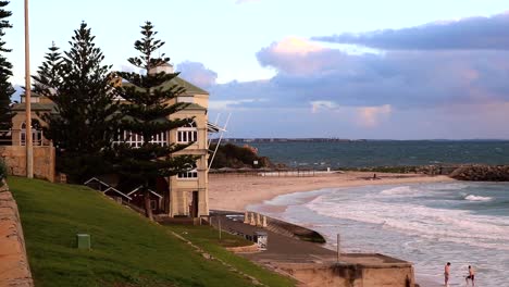 Playa-Cotesloe-Perth,-Australia-Occidental,-Con-Casa-De-Té-De-Indiana