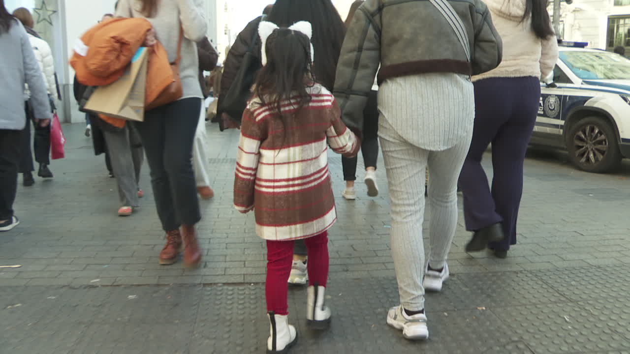 도시 거리에서 는 사람들