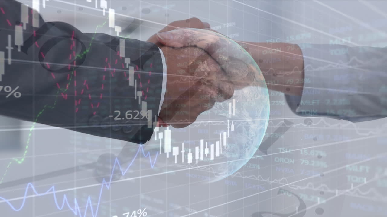 el reloj corre sobre el globo girando contra los hombres de negocios que se dan la mano