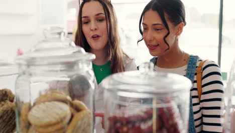 Bäckerei,-Auslage-Und-Frauen,-Die-Kuchen-Kaufen