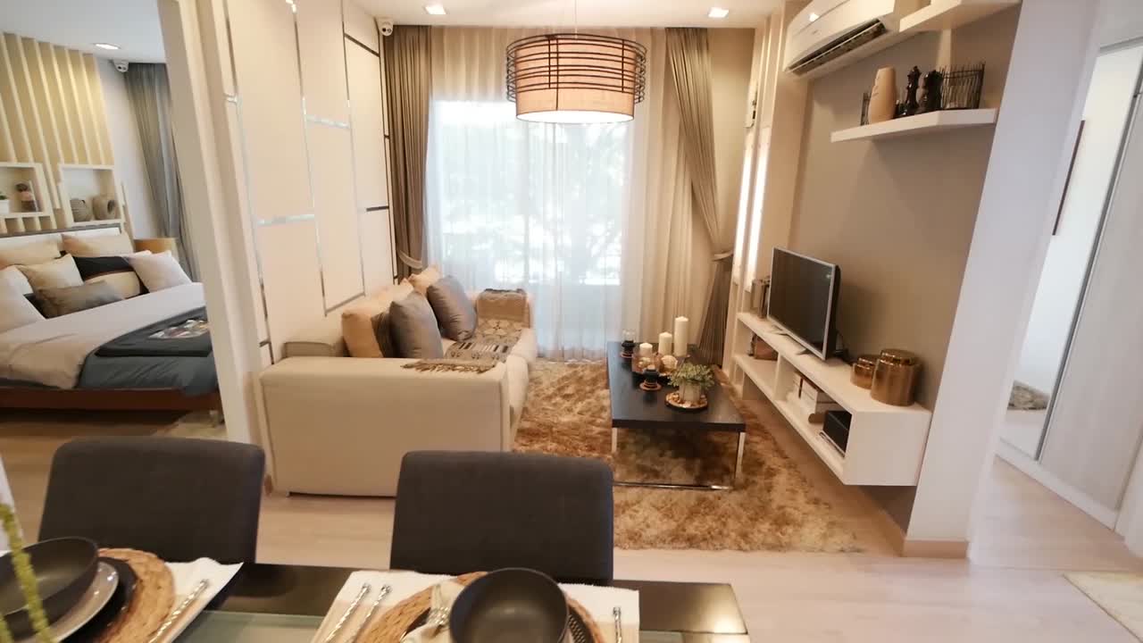 개방형 숙박 시설-집-아파트-아파트의 장식적인 식사 공간