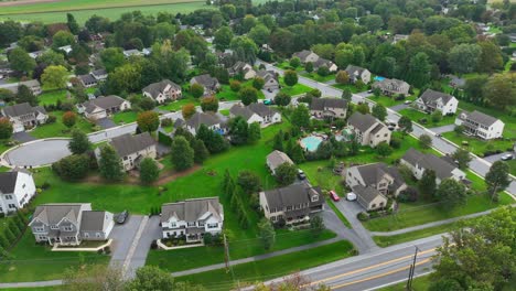 American-neighborhood-in-early-autumn