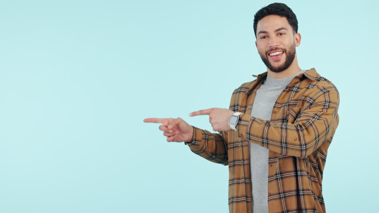 señalando, cara o hombre feliz por promoción