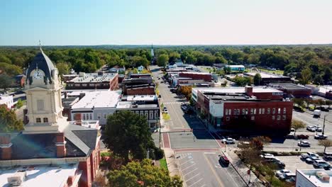 Monroe,-North-Carolina,-Luftaufnahme-Des-Gerichtsgebäudes-Des-Union-County