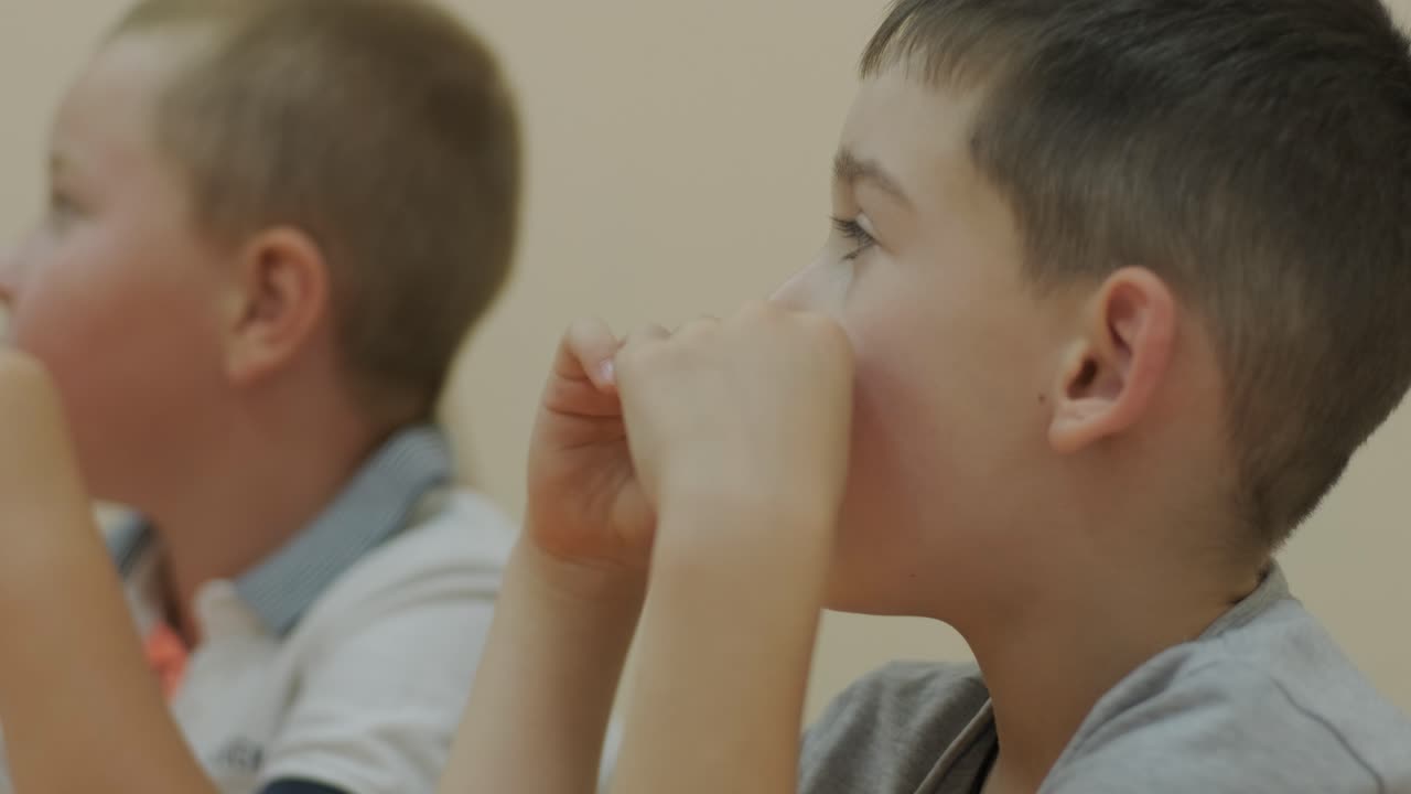 교육 센터에서 유치원 준비 수업