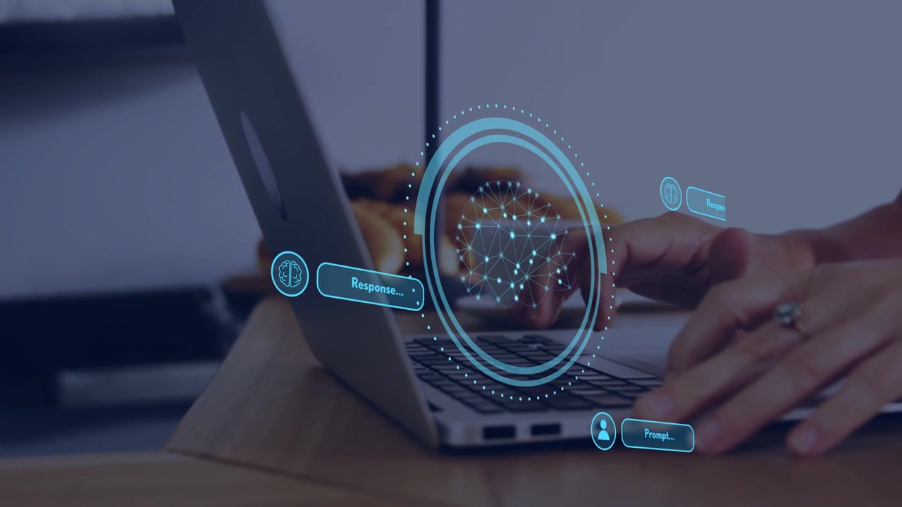 Mani che digitano, avviando un anello olografico blu sopra i tasti, con bolle di prompt e risposta che orbitano, alimentando lo scambio