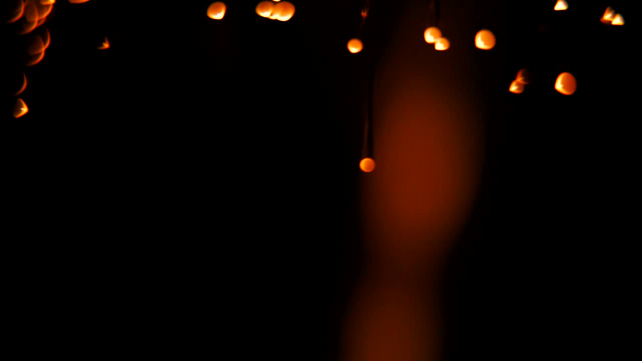 검은색 배경에 보케 빛의 선, 보케 추상적인 배경