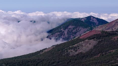 Sea-of-clouds-seen-from-Teide-national-park,-Tenerife