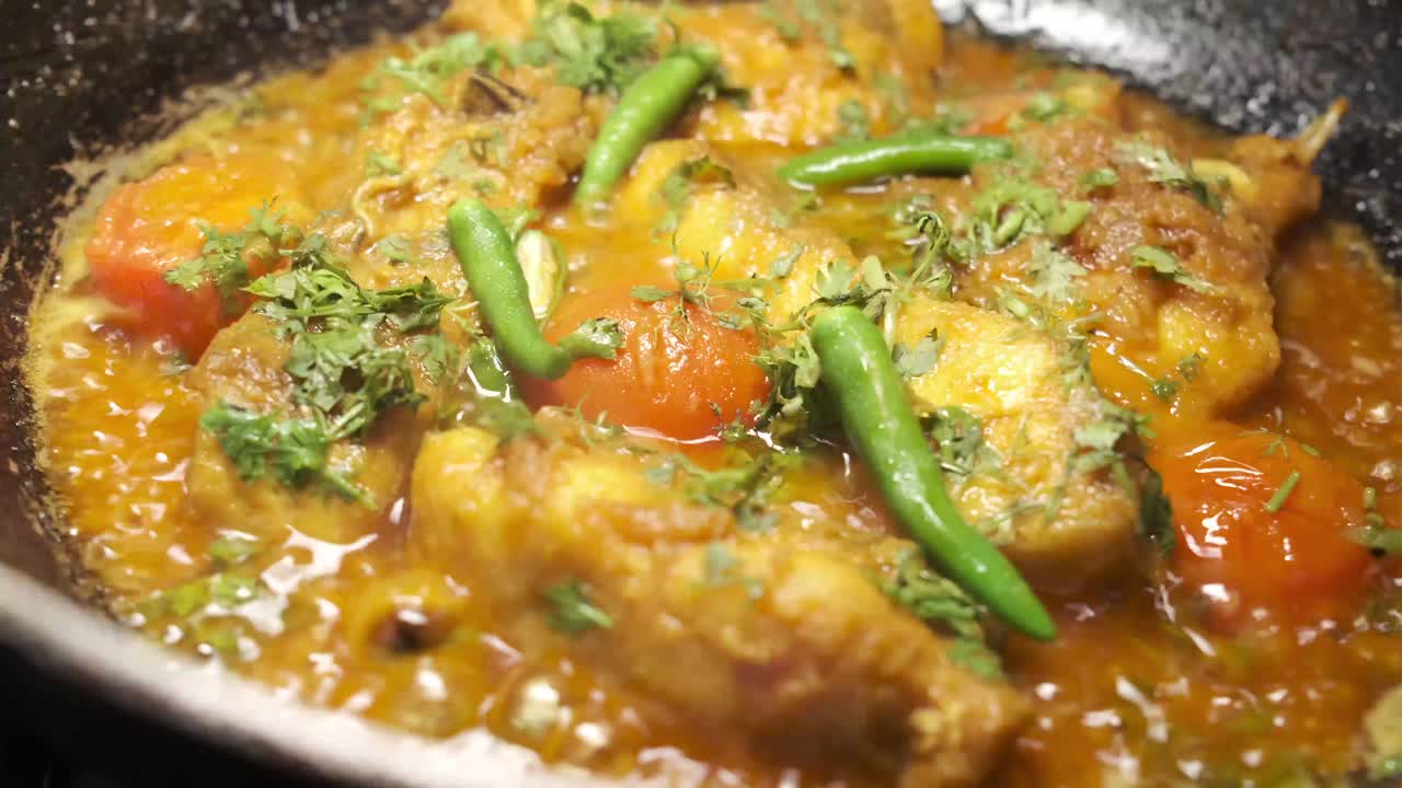 un delicioso curry de pescado