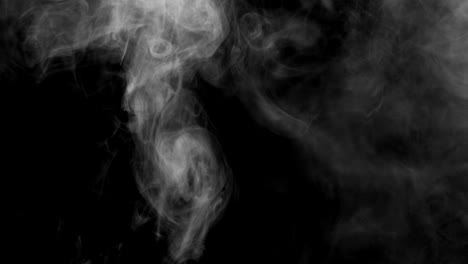 el humo se retorce suavemente