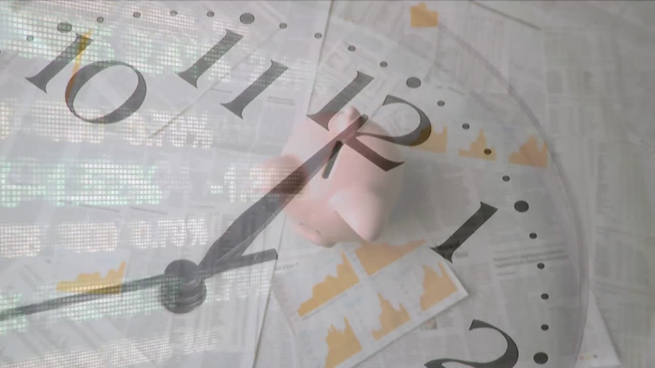 Animation of data processing and statistics recording with piggy bank on bachground