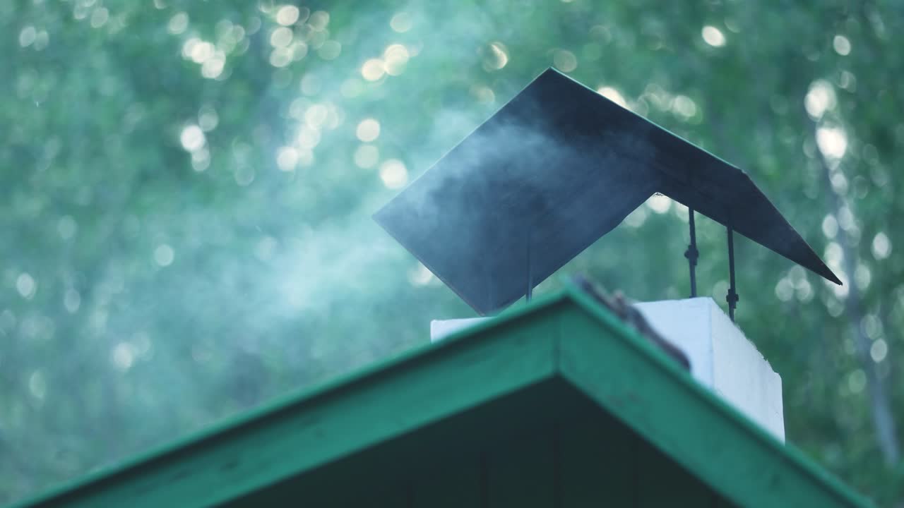 굴뚝에서 연기가 난다