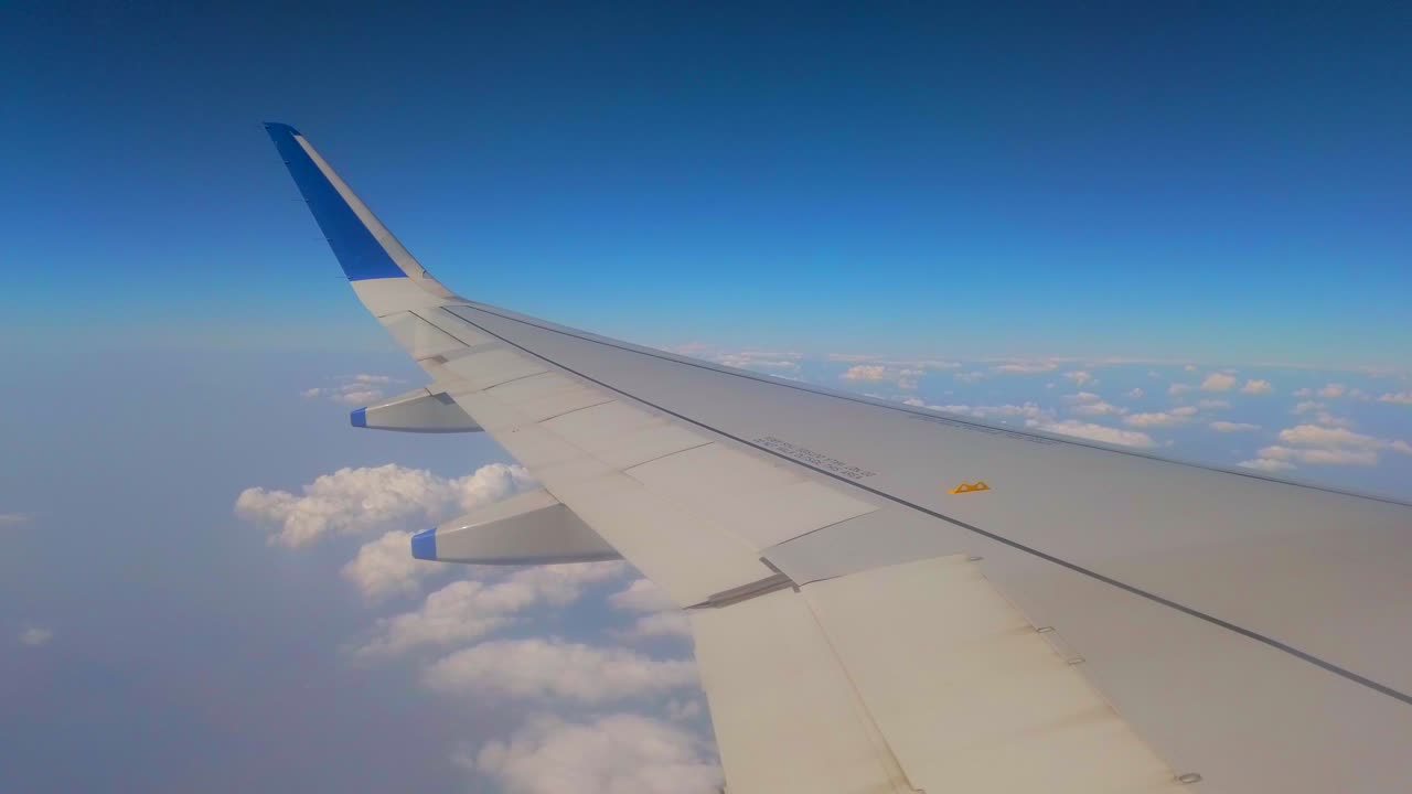 Vista delle nuvole da un volo da Mumbai a Vijayawada in India.