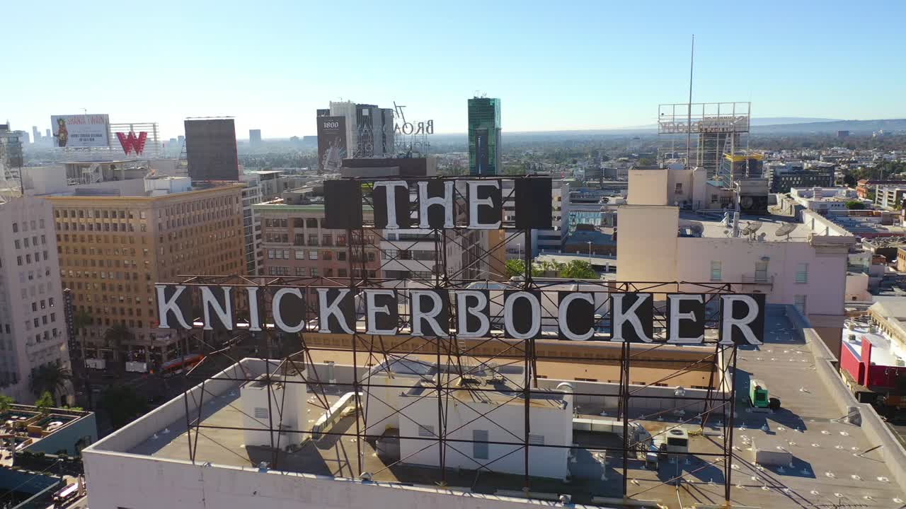 antena del letrero en la azotea del hotel knickerbocker en el centro de hollywood, california 1