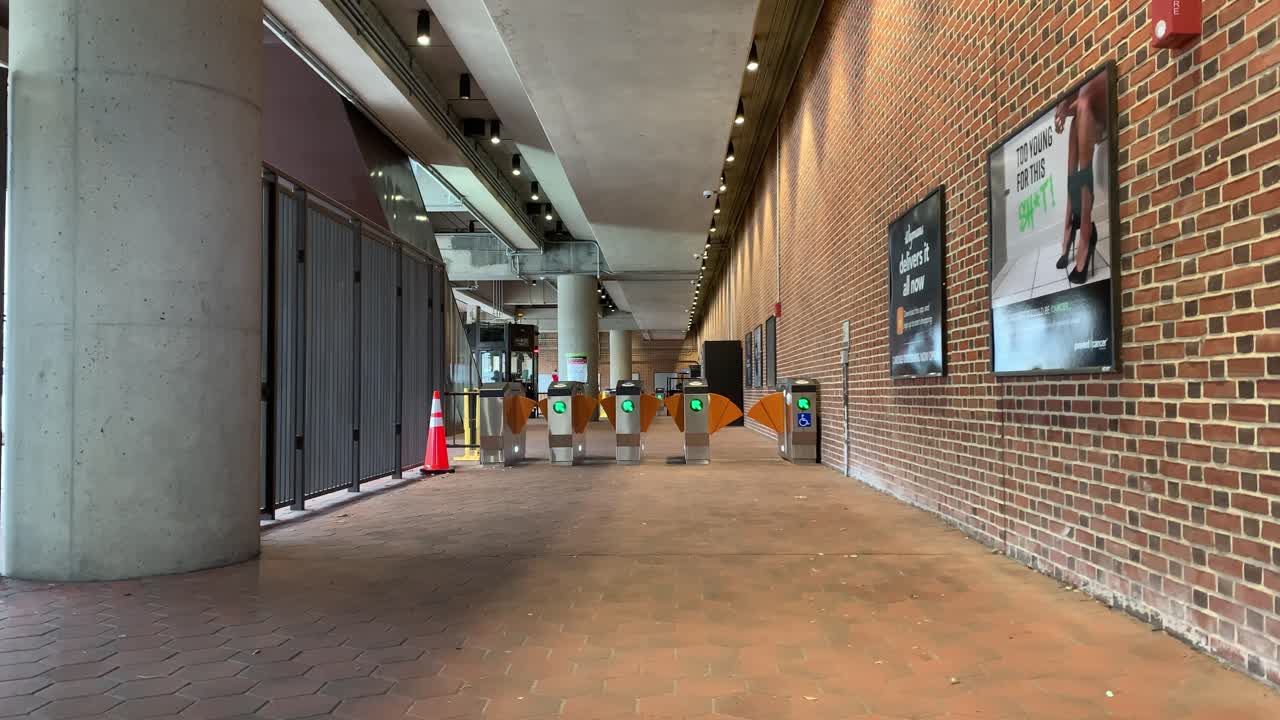 estación de tren en alejandría, virginia