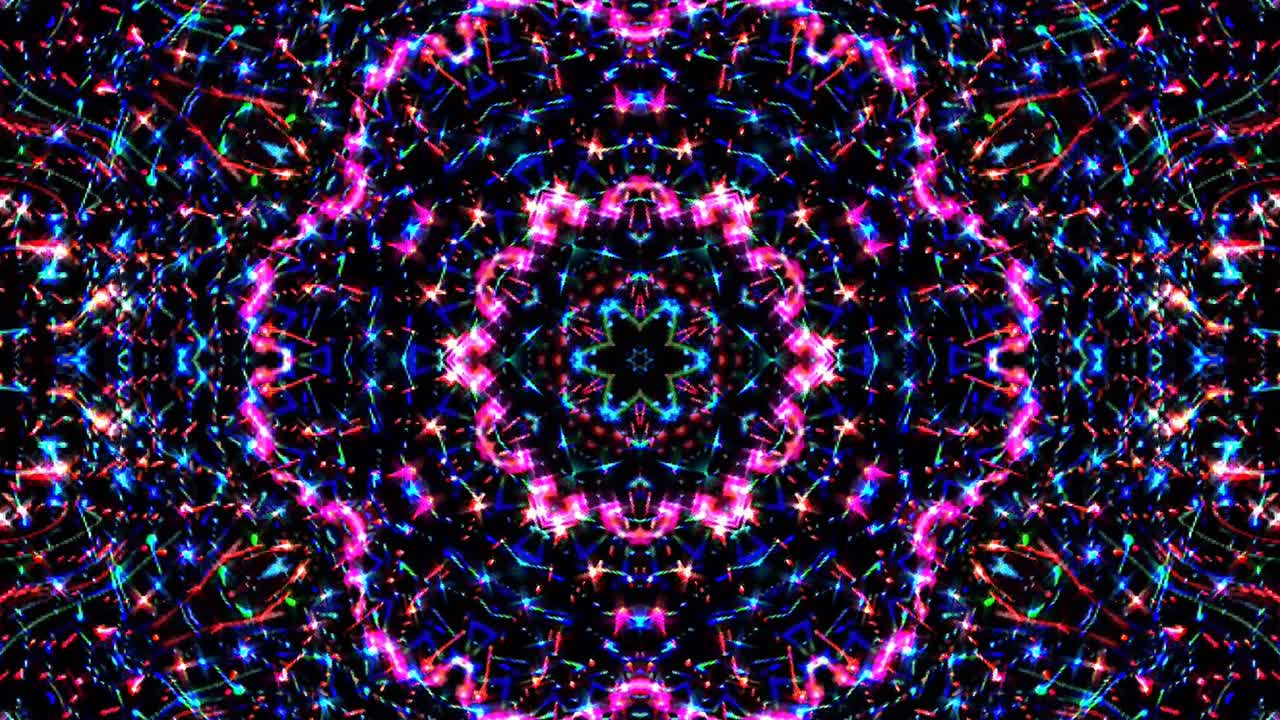 Krásný abstraktní kaleidoskop, který září, zářivé světlo, které reguluje jemné pohyby