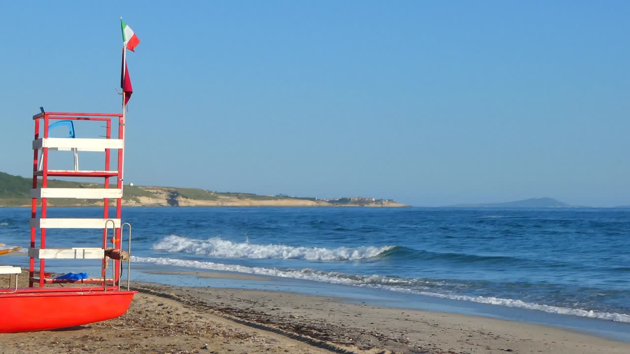 Башня спасателей на пляже