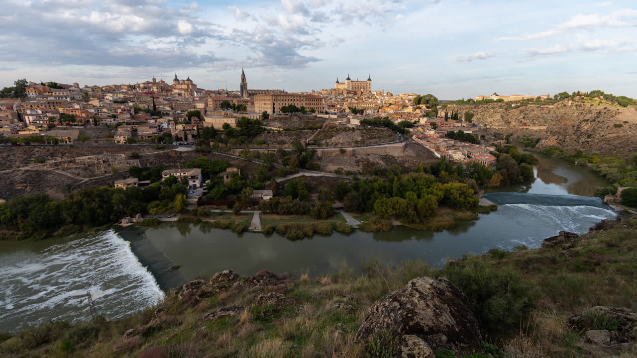 puesta de sol panorámica del tiempo de toledo ciudad imperial, españa