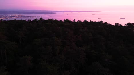 Vista-Del-Atardecer-Del-Puerto-Desde-Las-Colinas