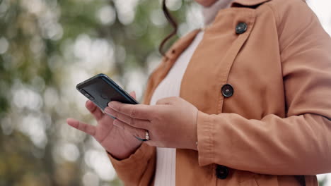 Outdoor,-woman-and-hands-typing-on-social-media