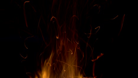el fuego del campamento por la noche quema el efecto de la persiana larga