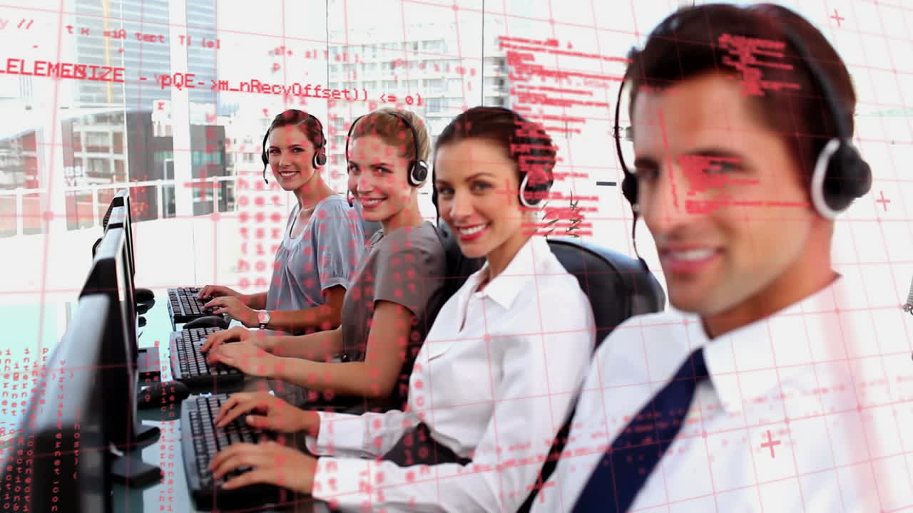 animación del procesamiento de datos financieros sobre personas que llevan auriculares de teléfono