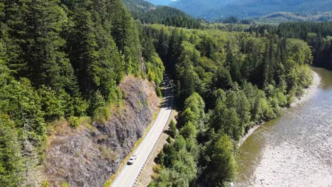 Mountain-Loop-Highway-in-Verlot,-Washington