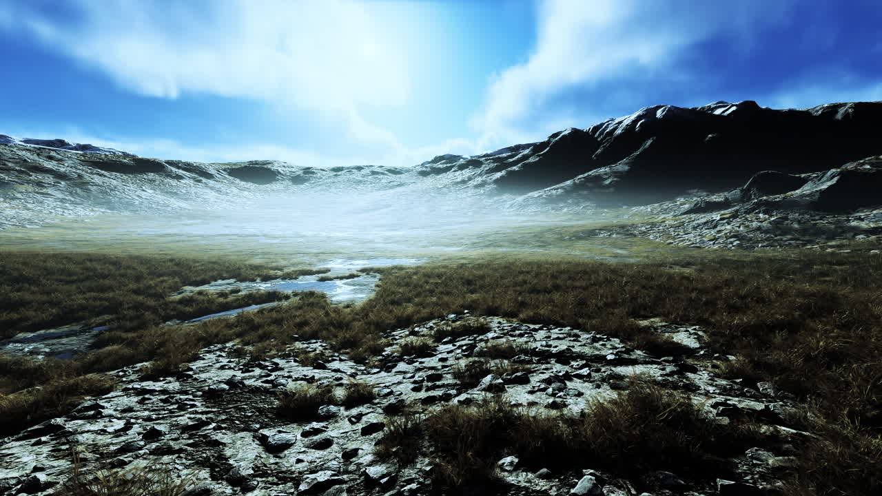 piedras cubiertas de hierba y musgo bajo el cielo brillante de nepal