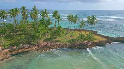 Los-Coquitos-beach,-Cabrera-in-Dominican-Republic