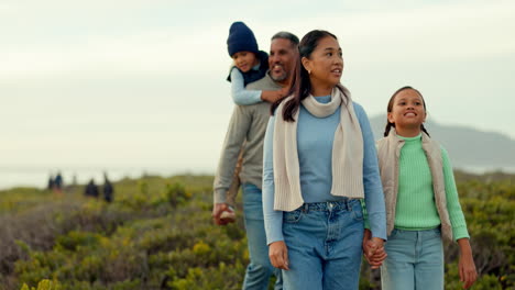 Naturaleza,-Paseos-Y-Familia-Feliz-En-El-Campo