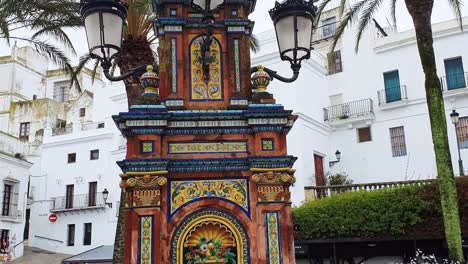 Fountain,-Plaza-de-España,-Vejer-de-la-Frontera,-Andalusia,-Spain