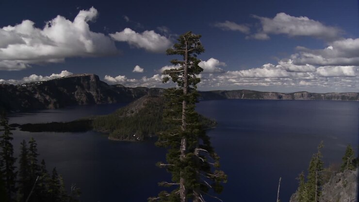 Le splendide sponde del Lago Crater, Oregon
