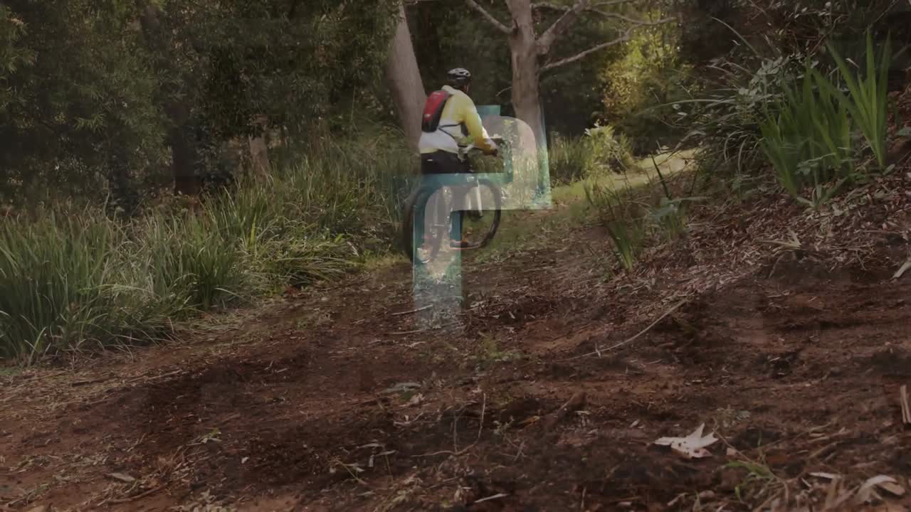 animación de flecha y procesamiento de datos sobre mujer en bicicleta