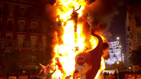 fallas burning 0 14