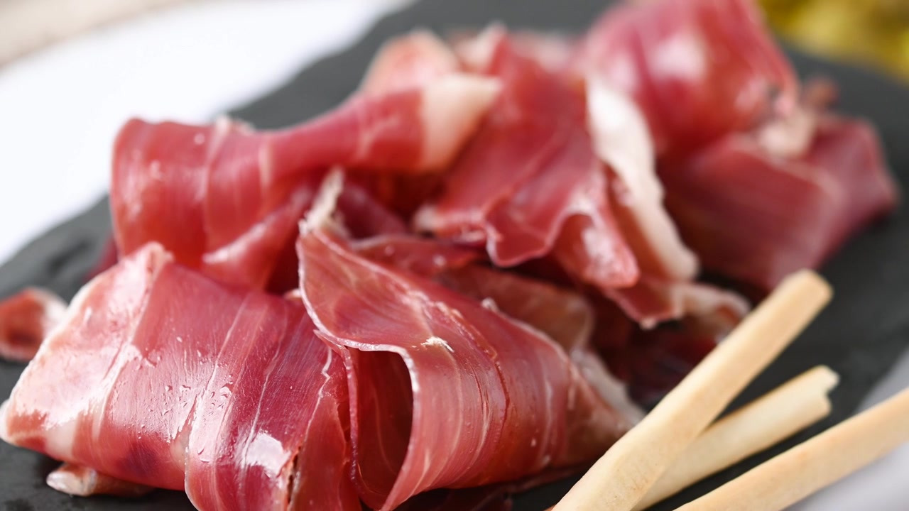 Fette di prosciutto Serrano spagnolo